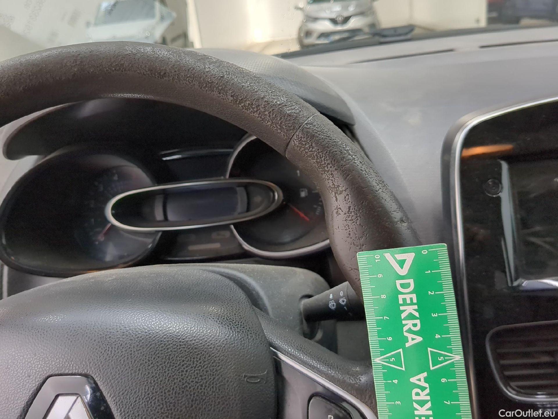  Renault  Clio RENAULT  Société VU 5p Berline Air dCi 75 - 18 #102