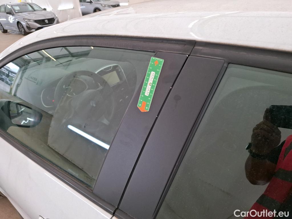  Renault  Clio  IV Air MediaNav 1.5 dCi 90CV BVM5 E6 #41