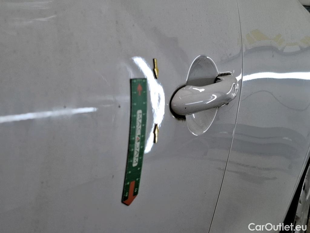 Renault  Clio  IV Air MediaNav 1.5 dCi 90CV BVM5 E6 #8