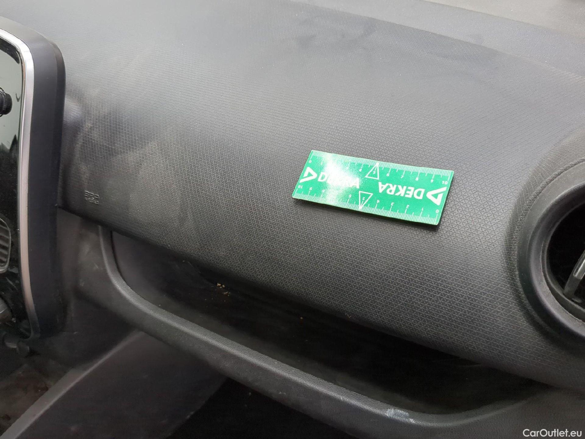  Renault  Clio RENAULT  Société VU 5p Berline Air dCi 75 - 18 #83