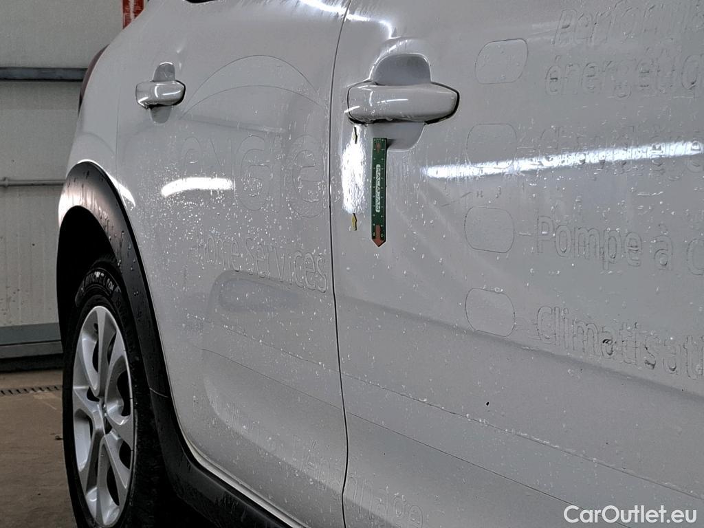  Citroen  C3  Société Feel 1.5 BlueHDI 100CV BVM5 E6dT #2