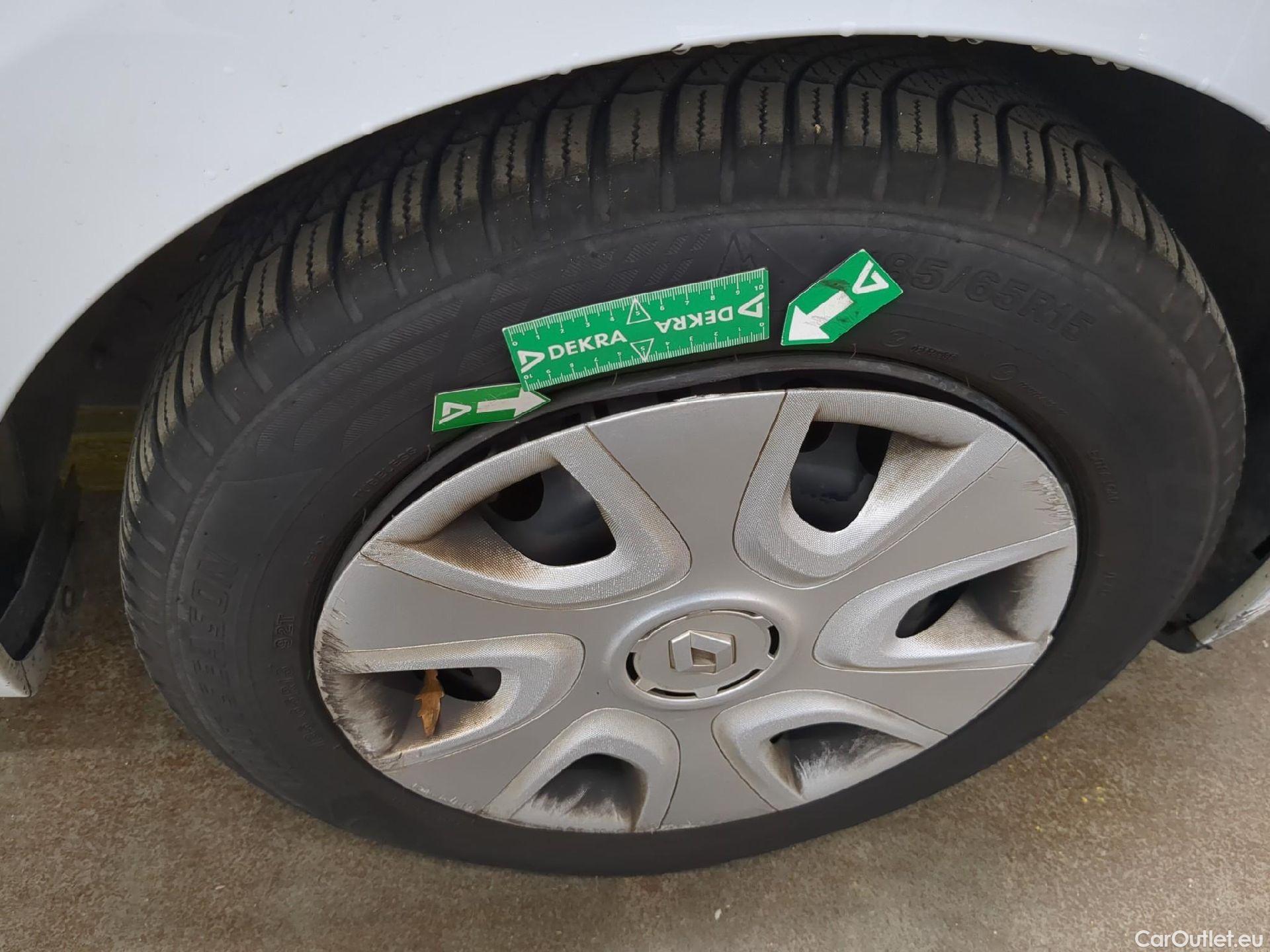  Renault  Clio RENAULT  Société VU 5p Berline Air dCi 75 - 18 #11