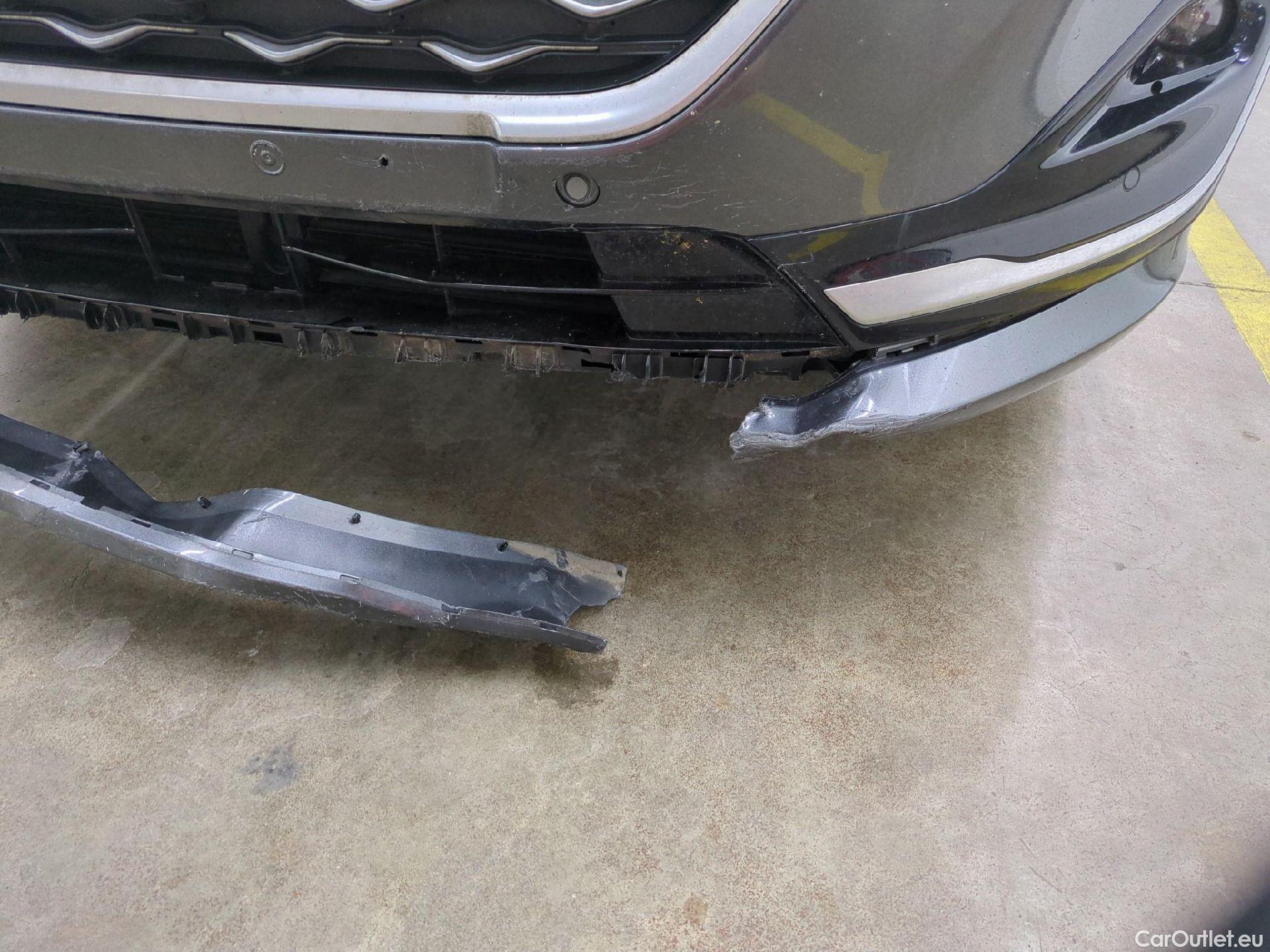  Ford  Kuga FORD  / 2019 / 5P / SUV 2.5 190 hybrid Flexifuel Pshift Vignale #31