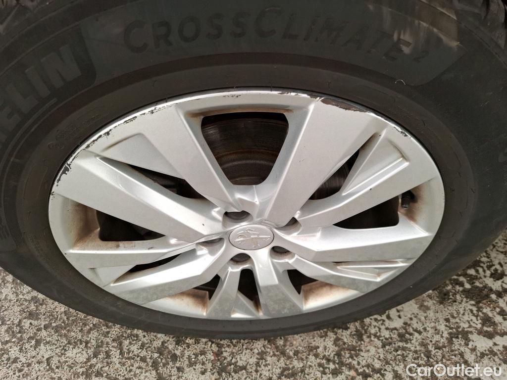  Peugeot  3008  Active Business 1.5 HDi 130CV BVA8 E6d #14