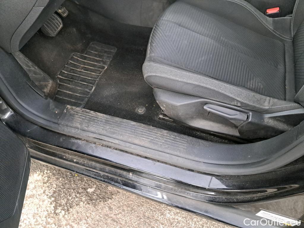  Peugeot  308 PEUGEOT  SW / 2021 / 5P / Break BlueHDi 130 EAT8 ACTIVE PACK #17