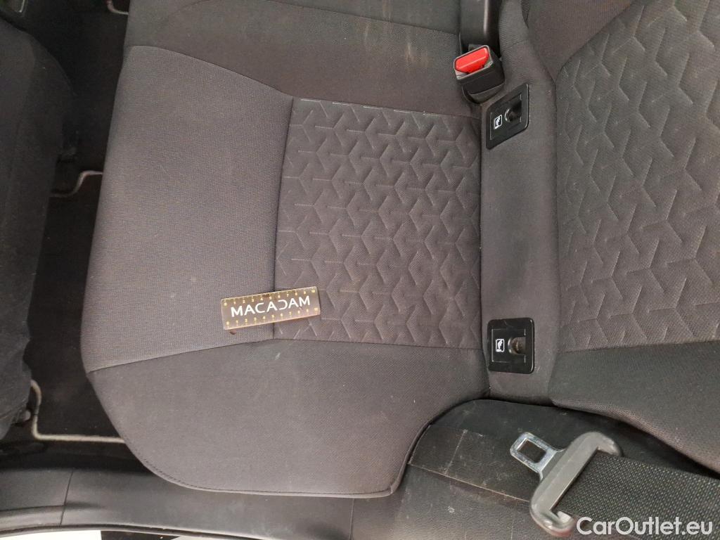  Toyota  Corolla TOYOTA  / 2018 / 5P / Berline Hybride 122h Dynamic Business Stage Acad #17