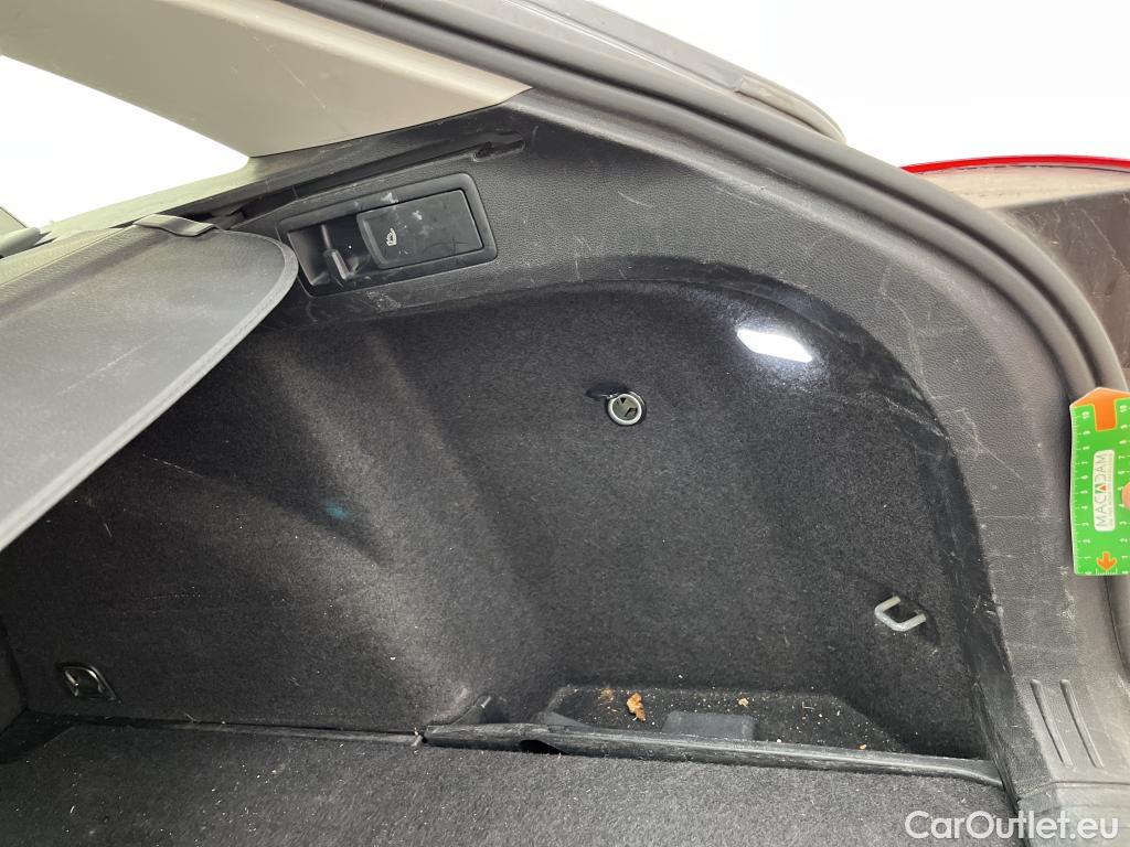  Volkswagen  Golf  VOLKSWAGEN SW / 2020 / 5P / Break 2.0 TDI SCR 150 DSG7 Life Business #4