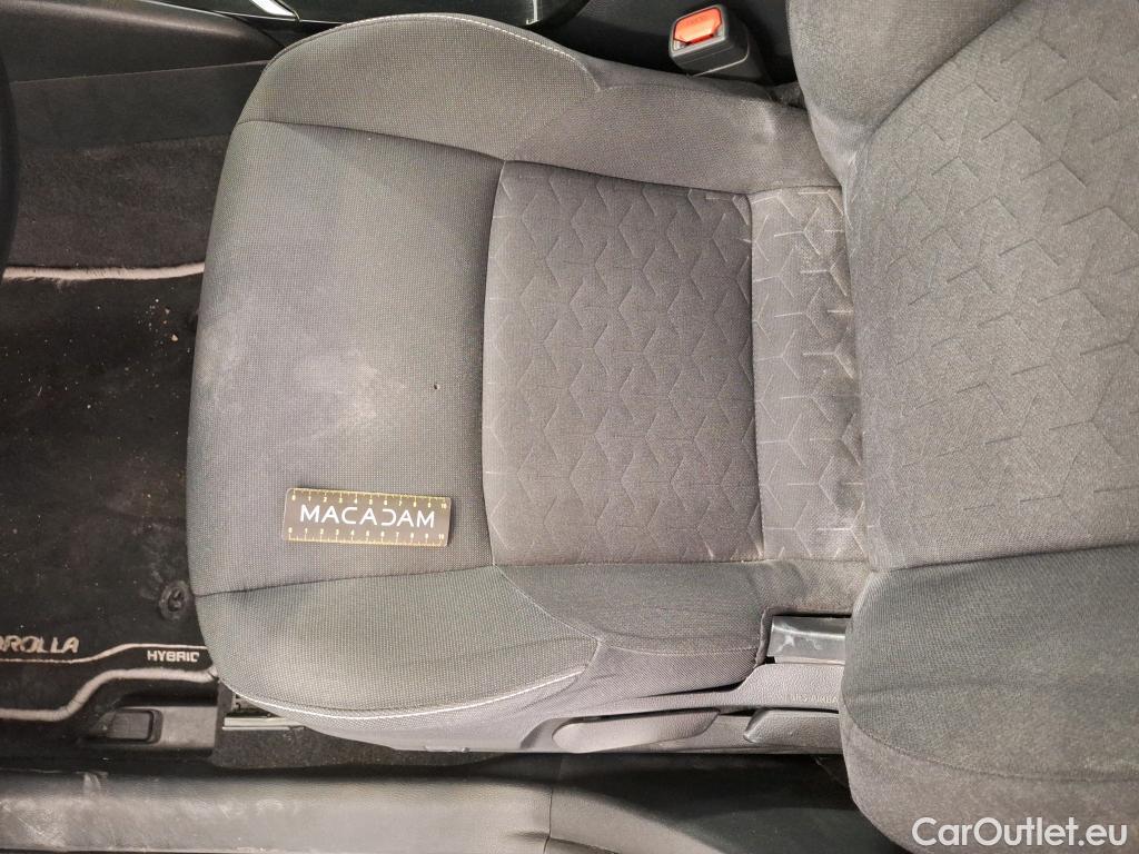  Toyota  Corolla TOYOTA  / 2018 / 5P / Berline Hybride 122h Dynamic Business Stage Acad #27