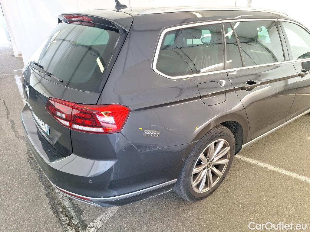  Volkswagen  Passat VOLKSWAGEN  SW / 2019 / 5P / Break 2.0 TDI 150 SCR DSG7 SW LOUNGE #1
