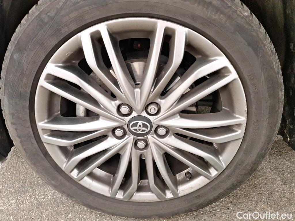  Toyota  C-HR TOYOTA  / 2016 / 5P / SUV 2.0 HYBRIDE 184 DISTINCTIVE #13