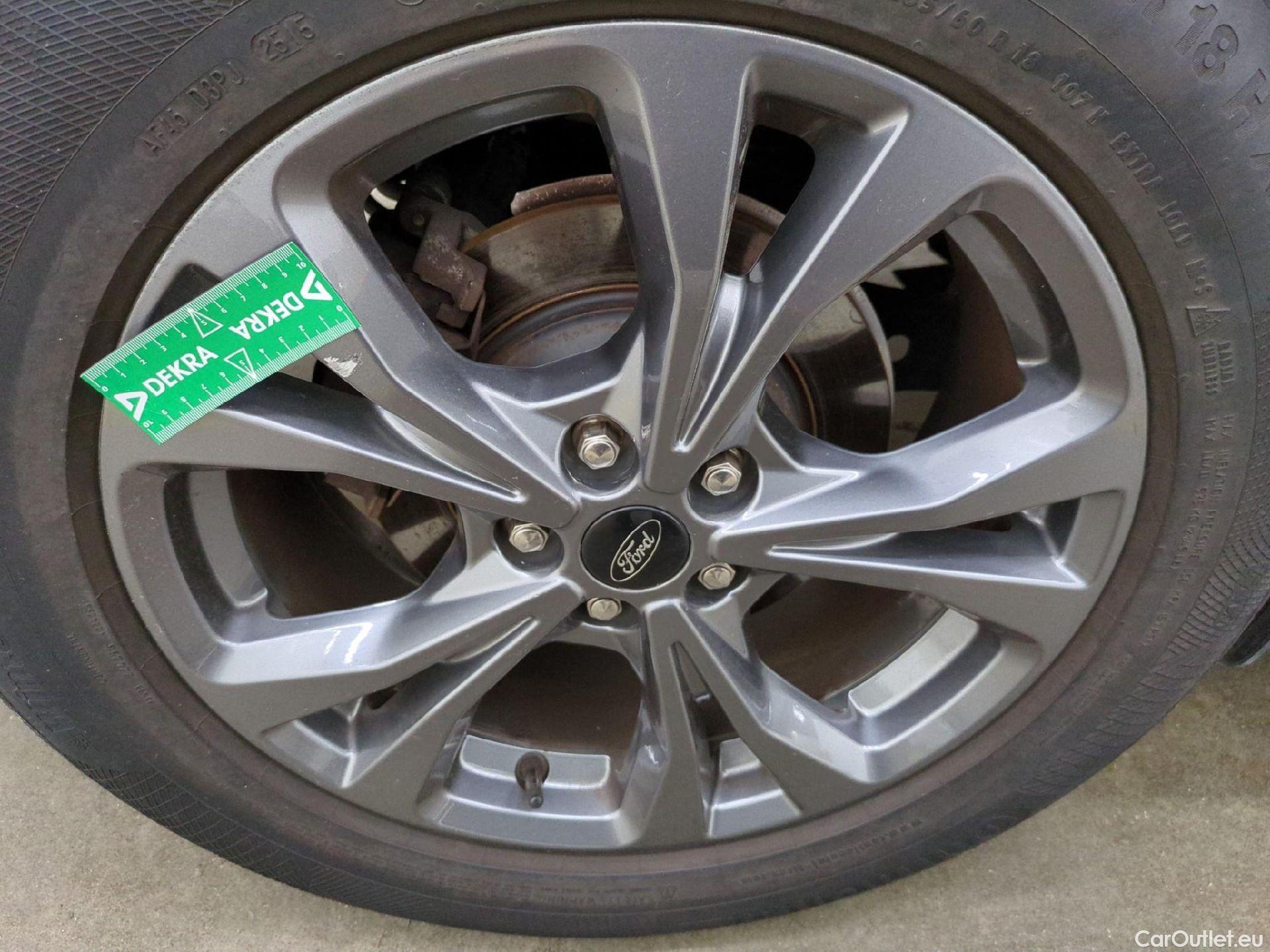 Ford  Kuga  ST-Line X Plug-In Hybrid 2.5 225CV BVA1 E6dT #35