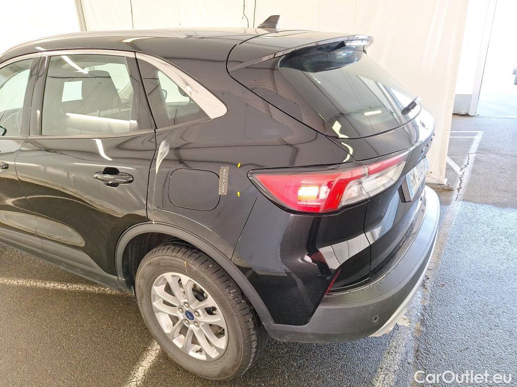  Ford  Kuga FORD  / 2019 / 5P / SUV 2.5 190 hybrid Flexifuel Pshift Titanium #1