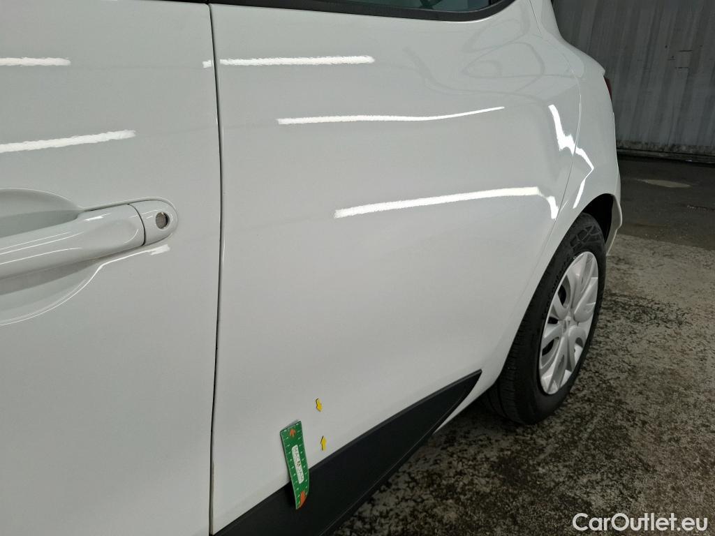  Renault  Clio  IV Air MediaNav 1.5 dCi 75CV BVM5 E6 #4