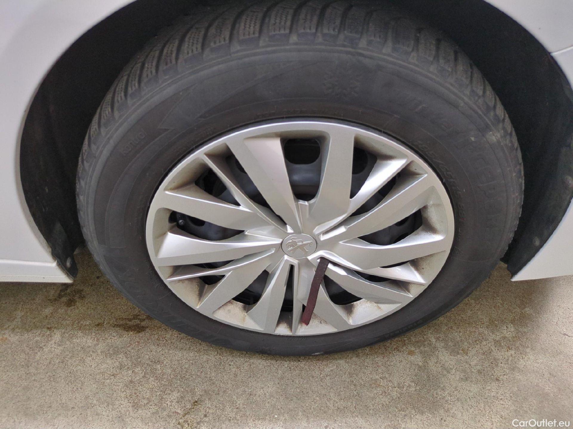  Peugeot  208  Premium 1.5 HDi 100CV BVM6 E6d #9