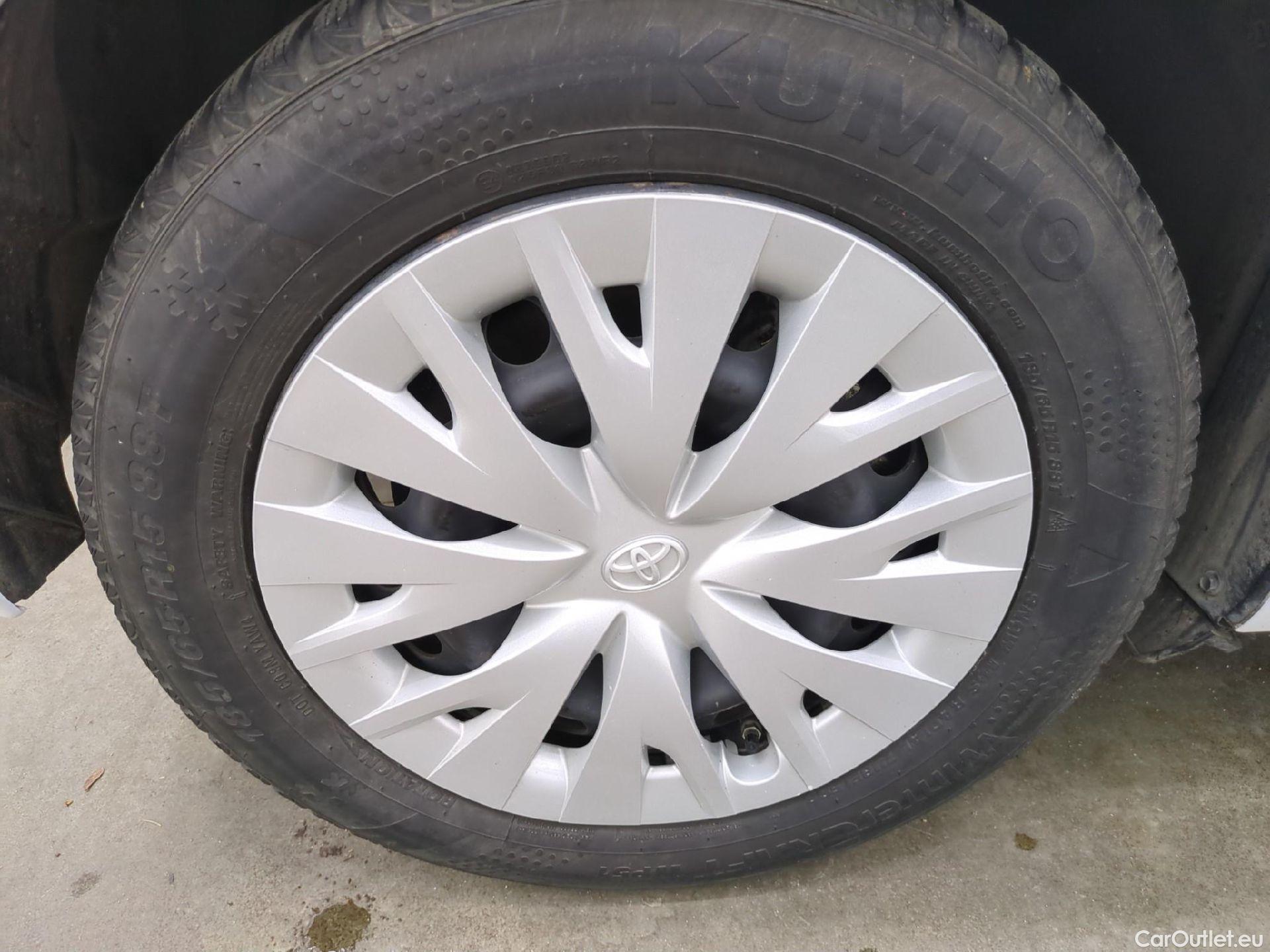  Toyota  Yaris TOYOTA  Hybride / 2019 / 5P / Berline Hybride 116h France Business Stage Acad #2