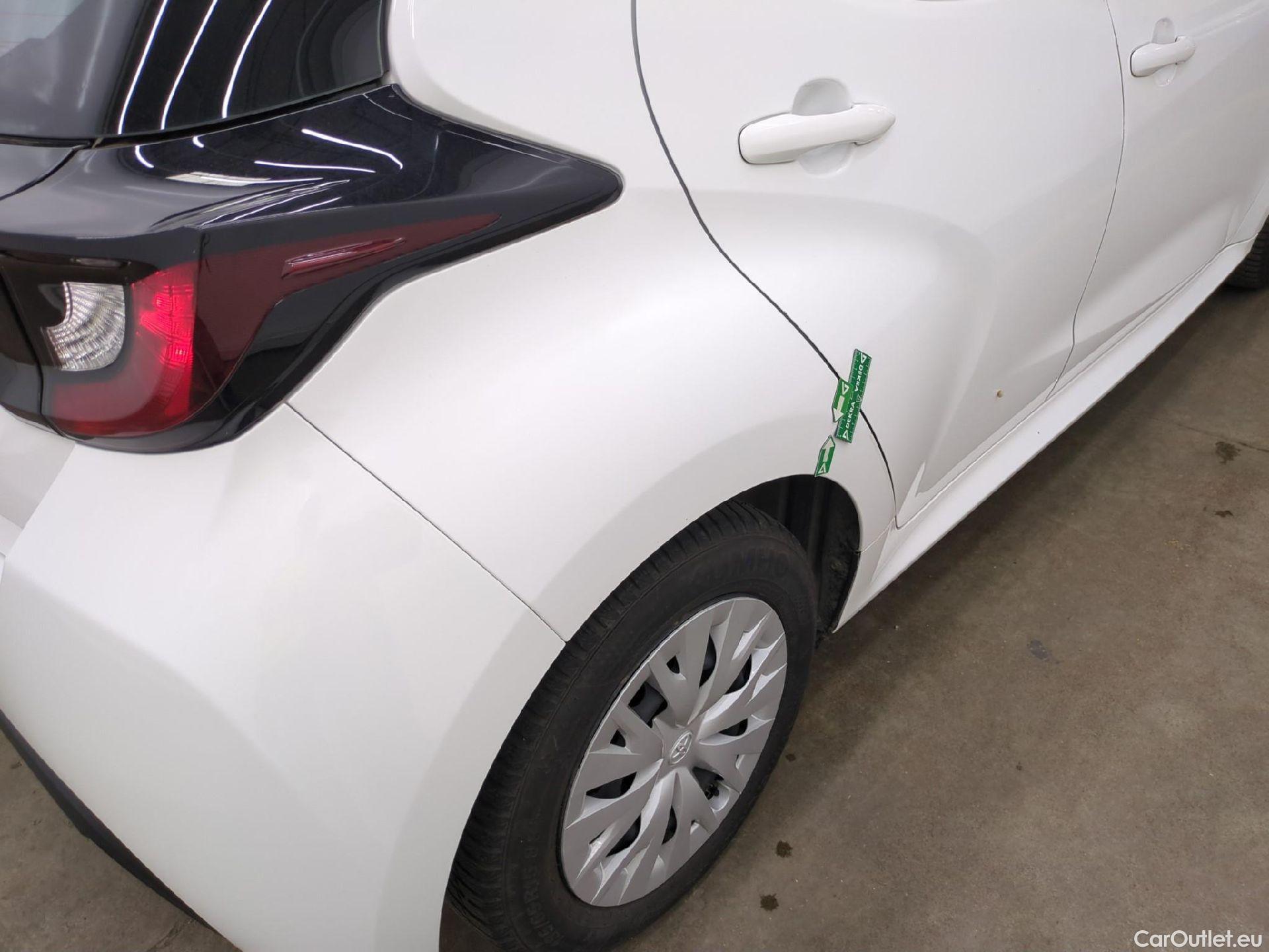  Toyota  Yaris TOYOTA  Hybride / 2019 / 5P / Berline Hybride 116h France Business Stage Acad #4
