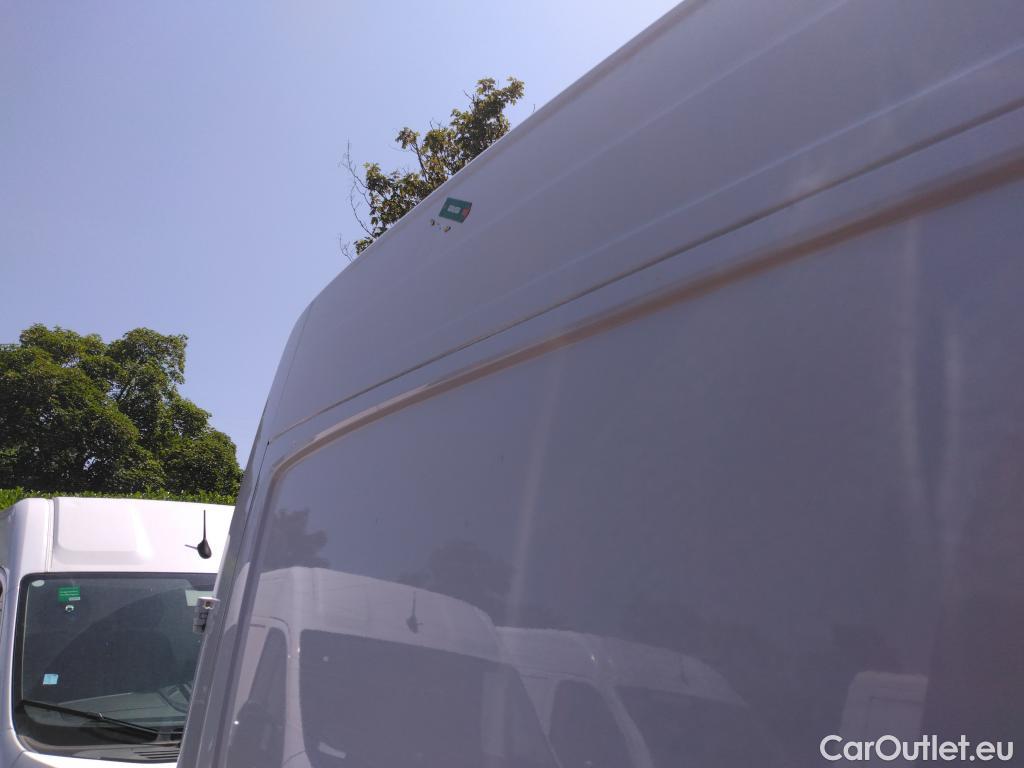  Volkswagen  Crafter VOLKSWAGEN  / 2017 / 4P / Fourgon tôlé 2.0 TDI 140 35 L4H3 Procab Business Line #76