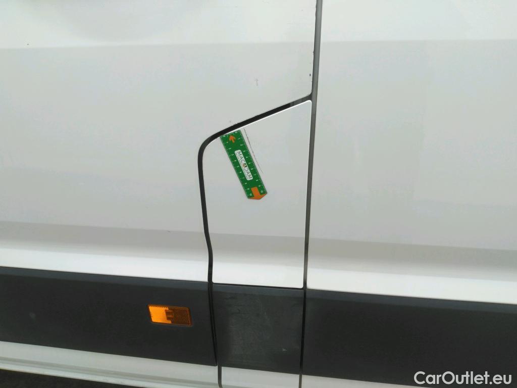  Volkswagen  Crafter VOLKSWAGEN  / 2017 / 4P / Fourgon tôlé 2.0 TDI 140 35 L4H3 Procab Business Line #127