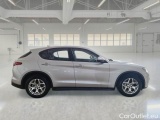  Alfa Romeo   STELVIO ALFA ROMEO / 2017 / 5P / SUV 2.2 TURBO DIESEL 190CV BUSINESS AT8 Q4 #7