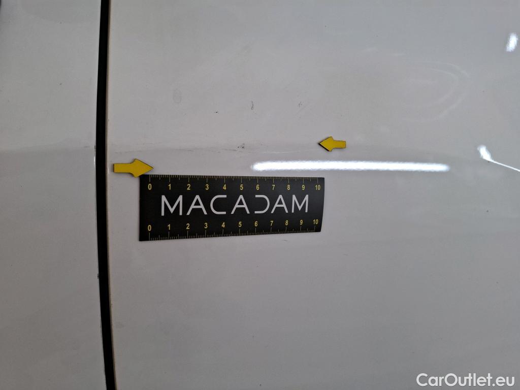  Peugeot  208  Premium 1.5 HDi 100CV BVM6 E6d #41