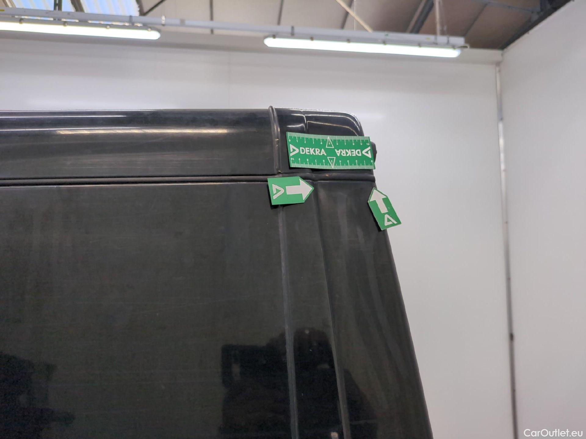  Iveco  Daily IVECO  VU 4p Fourgon 3.0 35C18 V12 H2 3520L #41