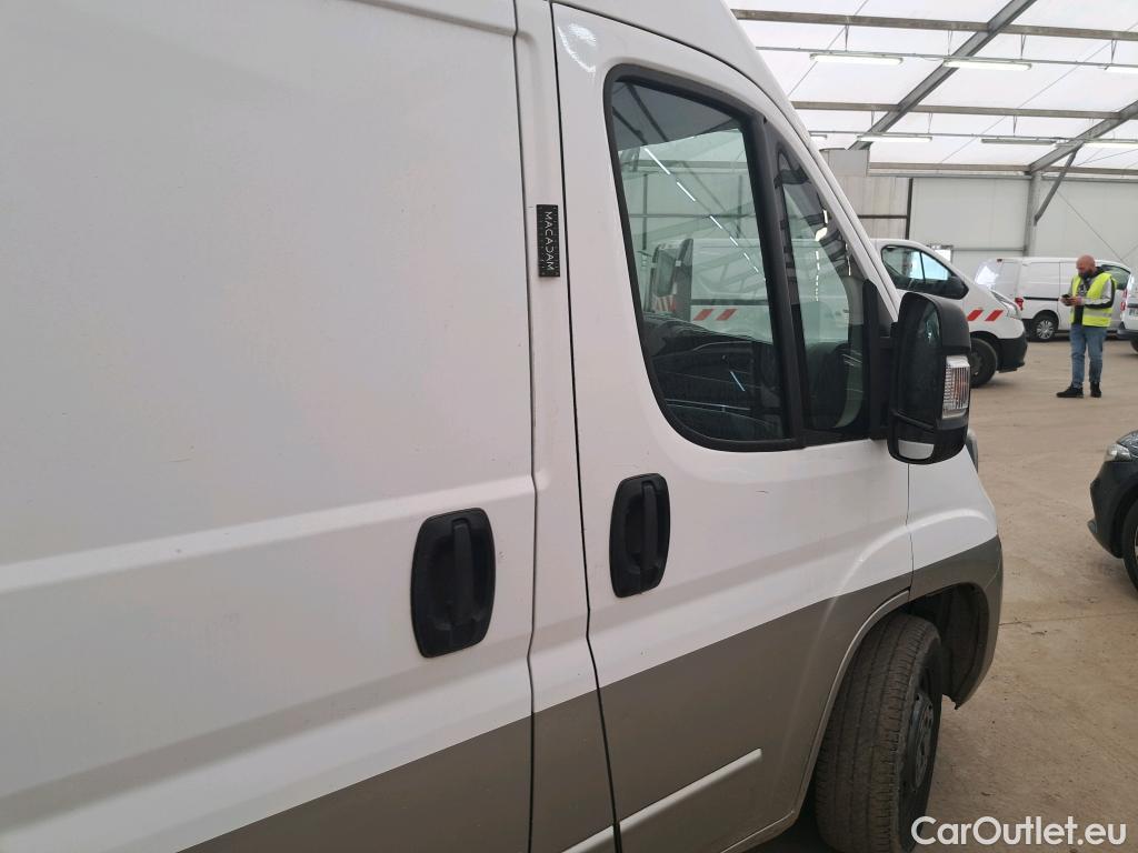  Peugeot  Boxer PEUGEOT  / 2014 / 4P / Fourgon tôlé BLUEHDI 110 PREMIUM 335 L2H2 #24