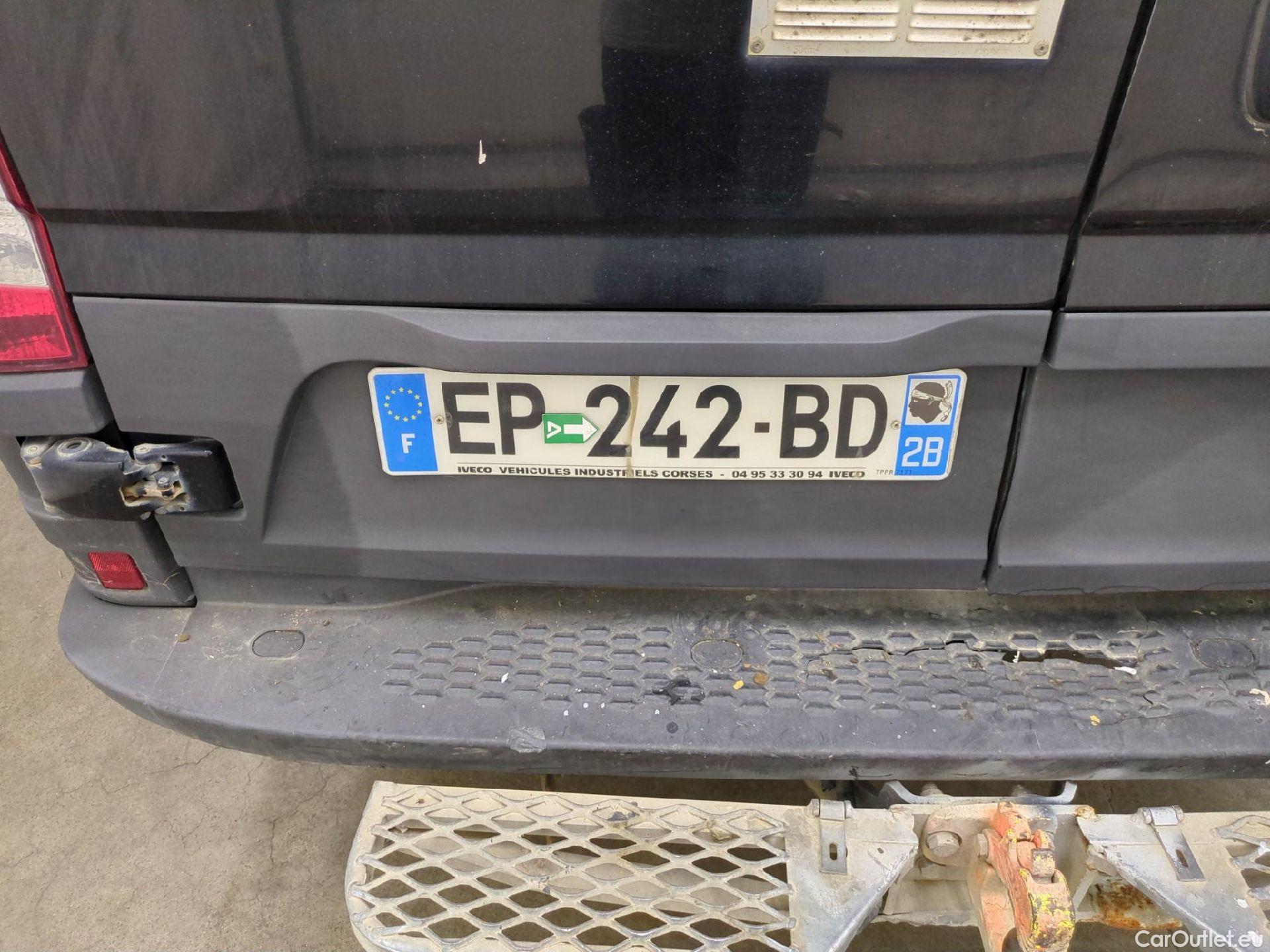  Iveco  Daily IVECO  VU 4p Fourgon 3.0 35C18 V12 H2 3520L #8