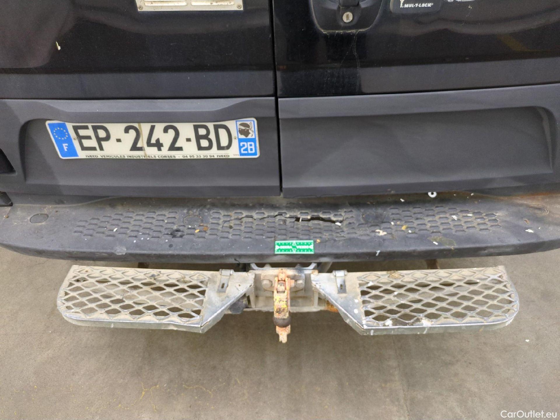  Iveco  Daily IVECO  VU 4p Fourgon 3.0 35C18 V12 H2 3520L #6