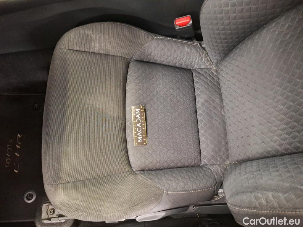  Toyota  C-HR TOYOTA  / 2016 / 5P / SUV 1.8 HYBRIDE 122 DYNAMIC BUSINESS #17