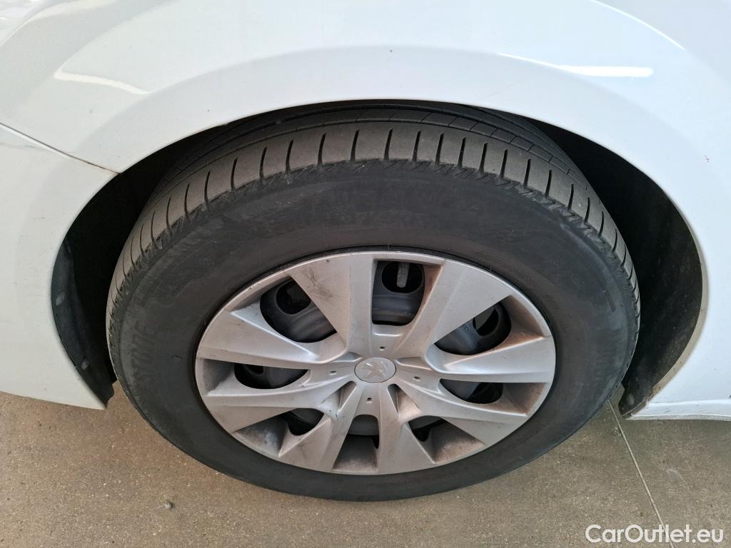  Peugeot  208  Premium 1.5 HDi 100CV BVM6 E6d #11
