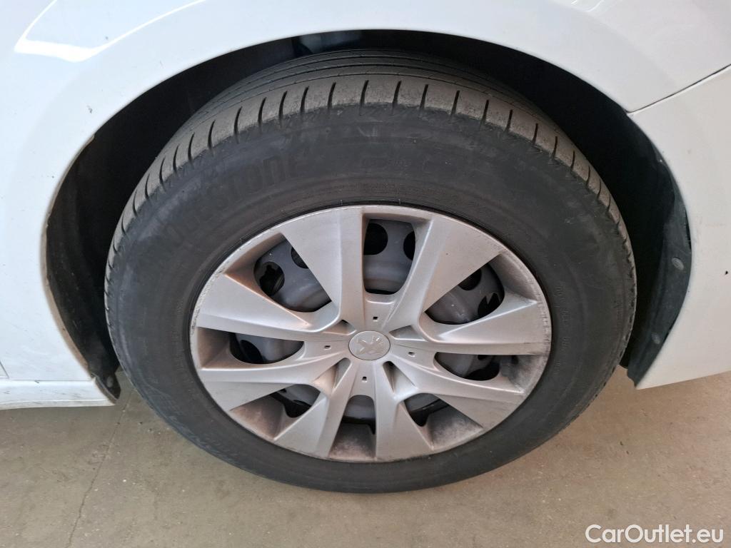  Peugeot  208  Premium 1.5 HDi 100CV BVM6 E6d #16