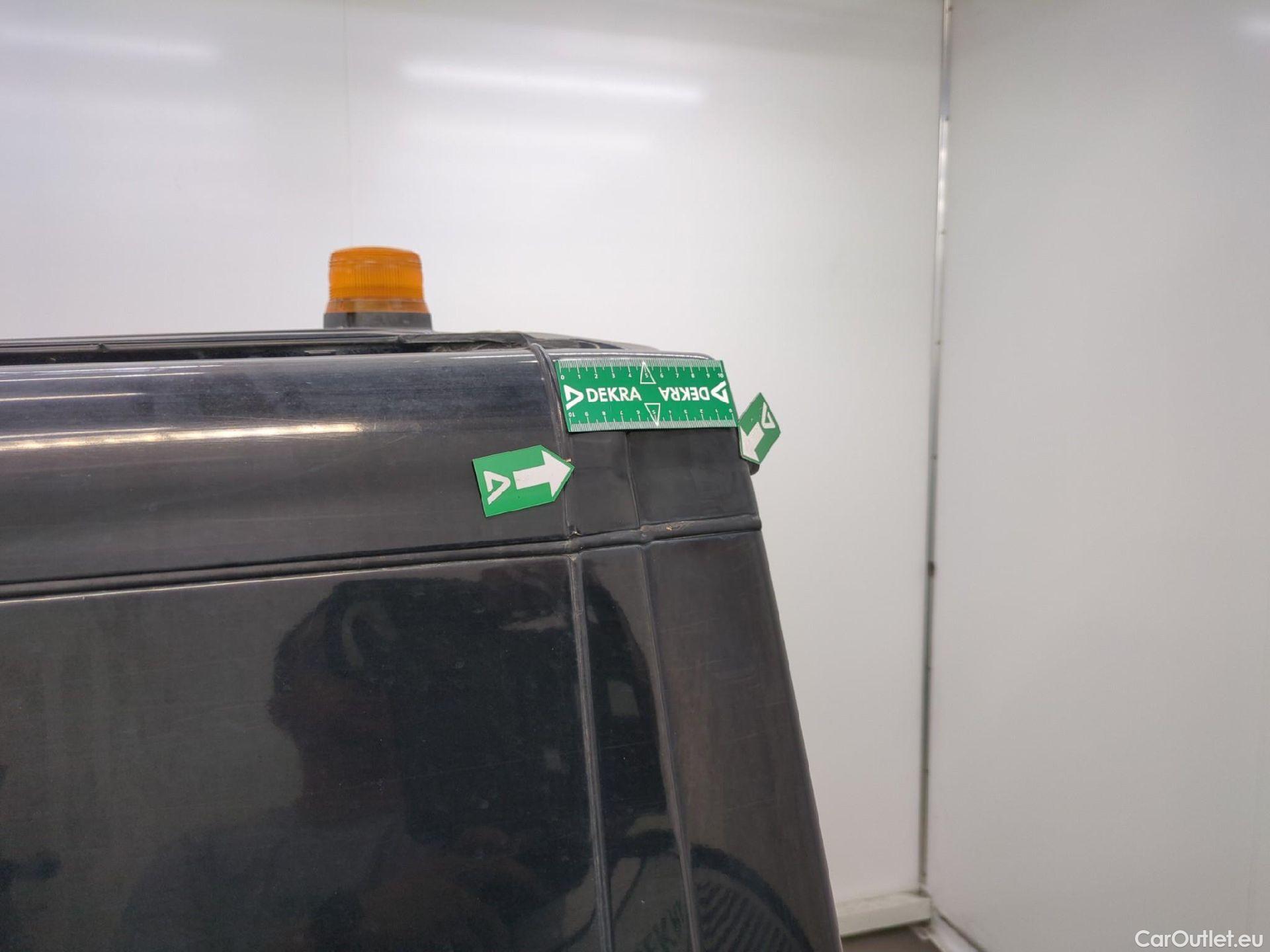 Iveco  Daily IVECO  VU 4p Fourgon 3.0 35C18 V12 H2 3520L #39