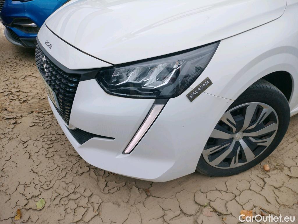  Land Rover  Discovery PEUGEOT 208 / 2019 / 5P / Berline Puretech 100 S&S Active Business #1