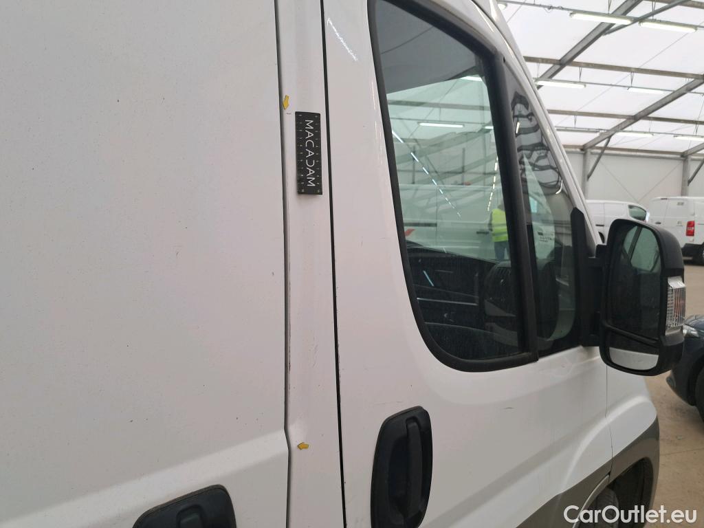  Peugeot  Boxer PEUGEOT  / 2014 / 4P / Fourgon tôlé BLUEHDI 110 PREMIUM 335 L2H2 #25