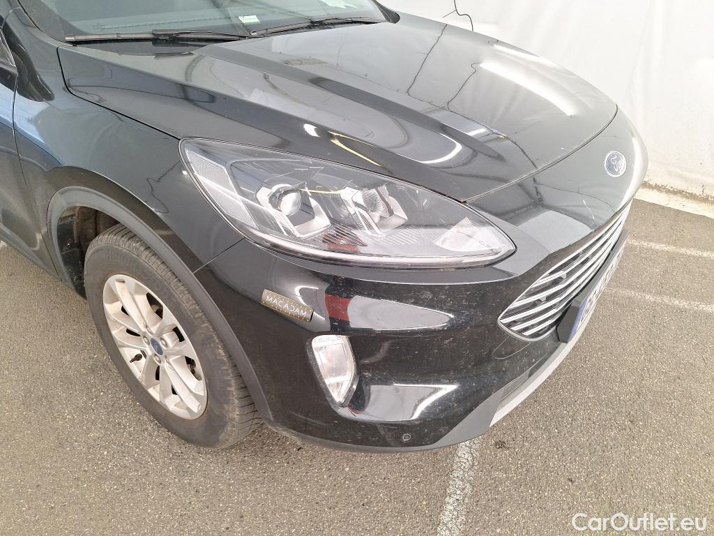  Ford  Kuga FORD  / 2019 / 5P / SUV 190 Hybrid I-AWD(FHEV) Powershi Titanium #32