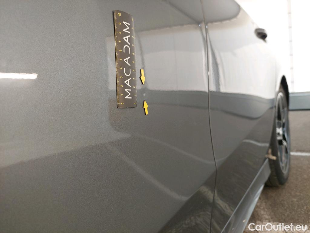  Mercedes  A-Klasse MERCEDES-BENZ Classe A 5p Berline A 180 AMG Line #34