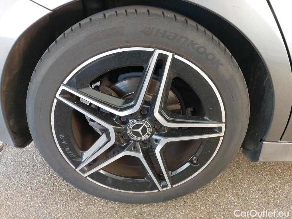  Mercedes  A-Klasse MERCEDES-BENZ Classe A 5p Berline A 180 AMG Line #36