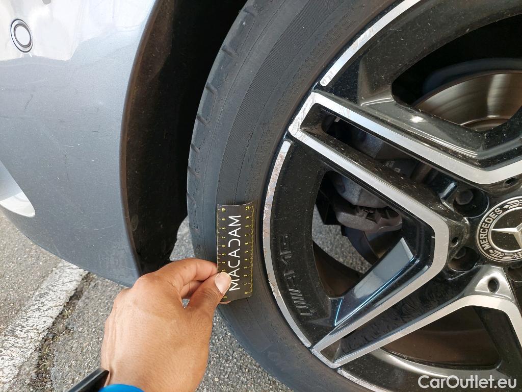  Mercedes  A-Klasse MERCEDES-BENZ Classe A 5p Berline A 180 AMG Line #68
