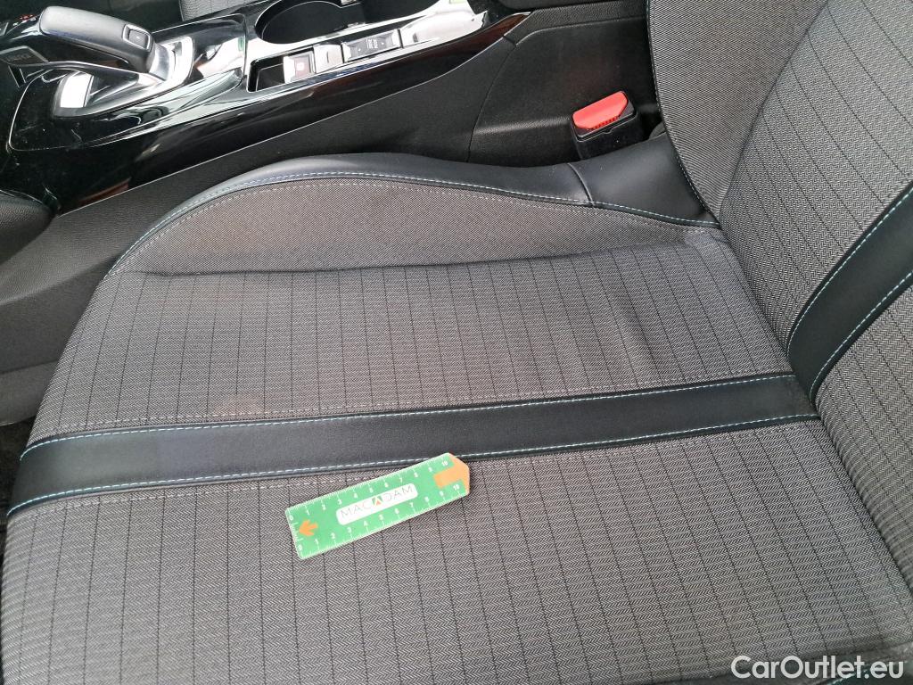  Peugeot  2008  Allure Business 1.5 HDi 130CV BVA8 E6d #23