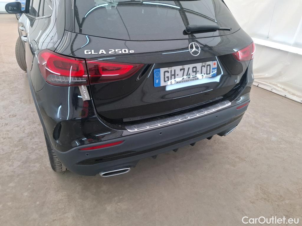  Mercedes  GLA MERCEDES-BENZ  / 2020 / 5P / SUV 1.3  250 e AMG LINE DCT #32