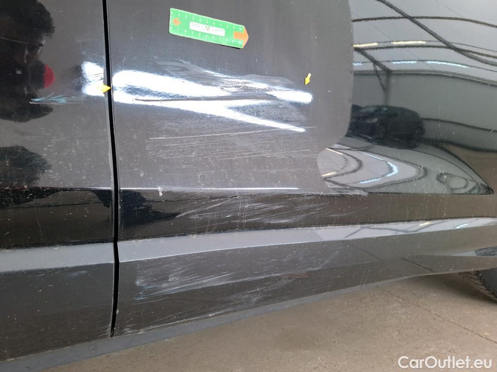  Audi  Q3  35 TDI Design luxe 2.0 TDI 150CV BVA7 E6dT #4