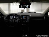  Volvo  XC 40 VOLVO XC40 / 2017 / 5P / SUV T2 AUTOMATICO MOMENTUM CORE #3