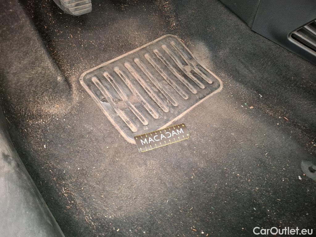  Citroen  C3  Société Feel Nav 1.2 PureTech 80CV BVM5 E6 #4