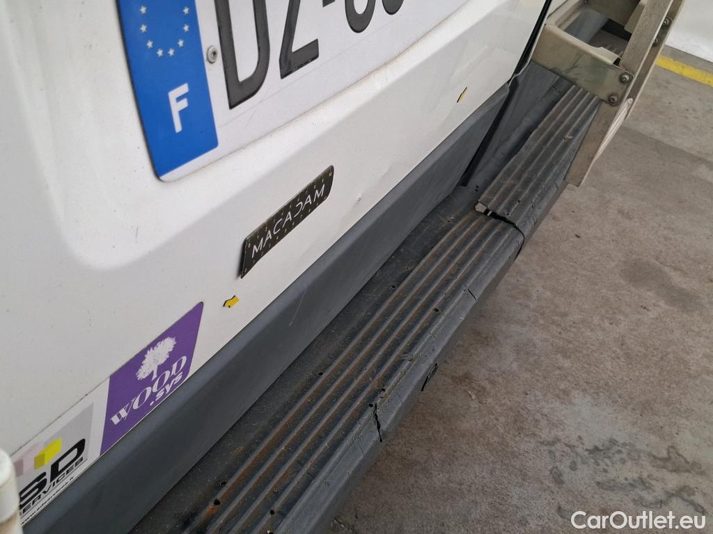  Citroen  Jumper CITROEN - VU 4p VNA 33 L2H2 e-HDI 130 Business fourgon tôlé #15