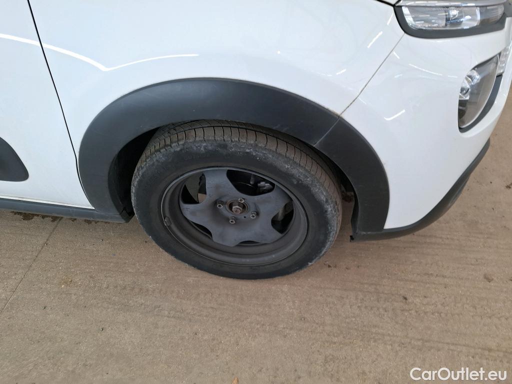  Citroen  C3  Société Feel 1.5 BlueHDI 100CV BVM6 E6dT #3