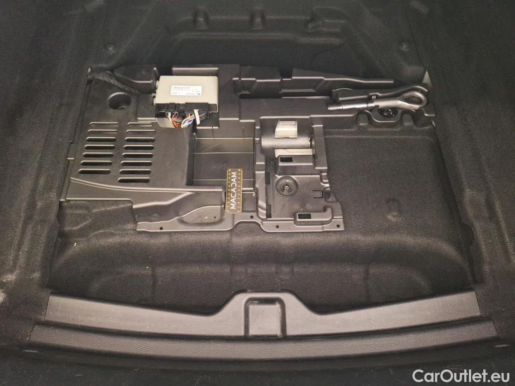 Mercedes  CLA-Klasse MERCEDES-BENZ CLA Coupe  2019  4P  Coupé CLA 180 d Business Line BA8 #59