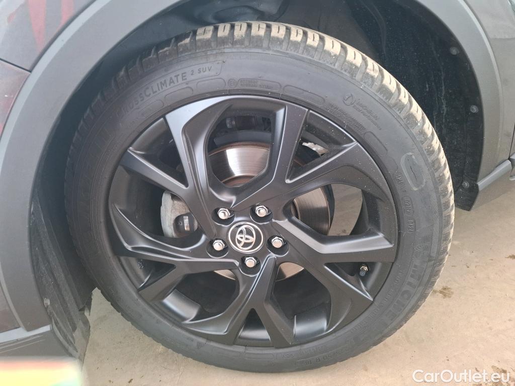  Toyota  C-HR TOYOTA  5p Berline 1.8 HYBRIDE 122 GRAPHIC #18