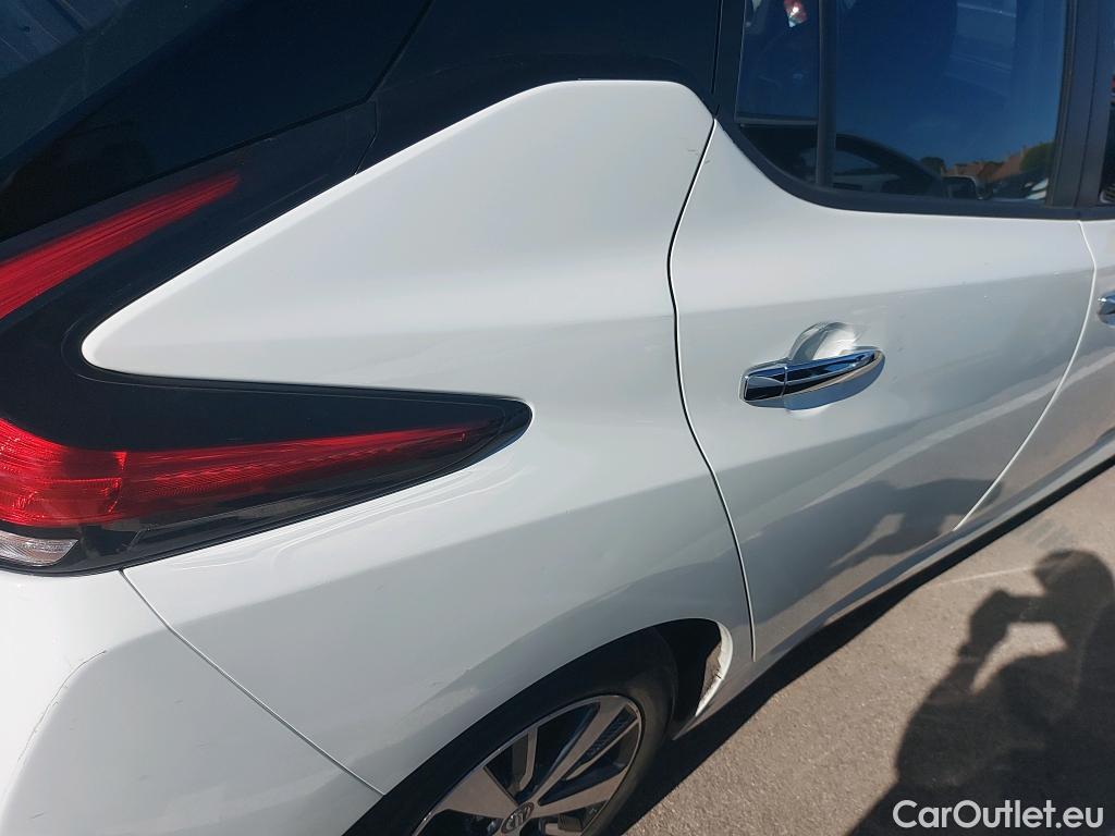  Nissan  Leaf NISSAN  / 2017 / 5P / berlina con portón 40kWh Acenta #26