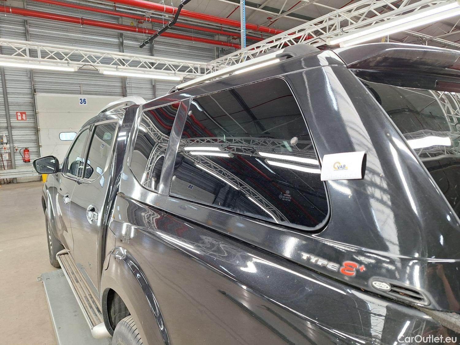  Nissan  NV300 Nissan, _Navara '16, Nissan NP300 Navara 2.3 dCi 190 DC 4WD Tekna 4d #68