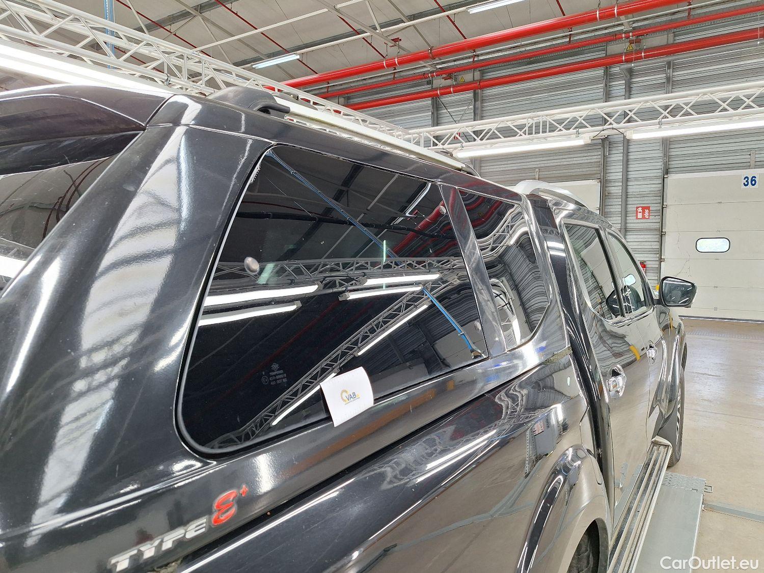  Nissan  NV300 Nissan, _Navara '16, Nissan NP300 Navara 2.3 dCi 190 DC 4WD Tekna 4d #48